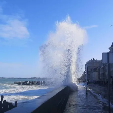 Au Coeur Des Remparts, L'ecrin 2 Chambres Pour 2-6 Pers Apartment Saint-Malo