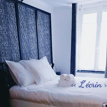 Au Coeur Des Remparts, L'ecrin 2 Chambres Pour 2-6 Pers Apartment *