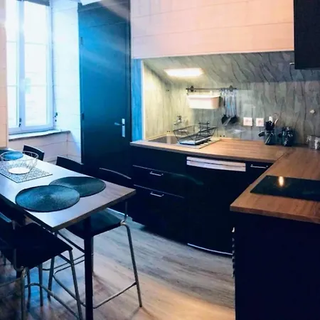 Au Coeur Des Remparts, L'ecrin 2 Chambres Pour 2-6 Pers Apartment *